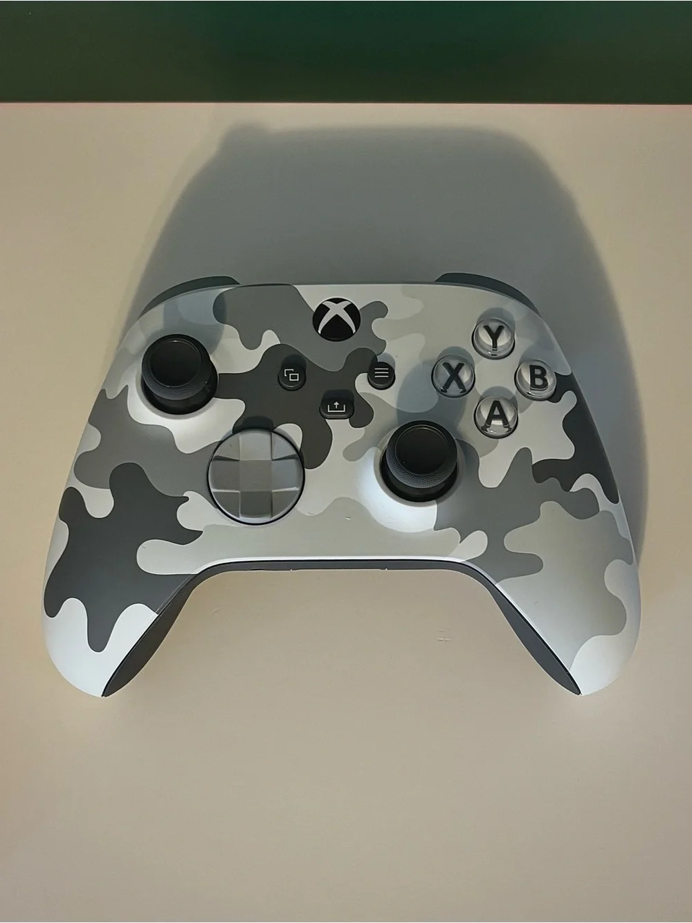Xbox Series X/S, Xbox One Wireless Controller & Skin - Arctic Camo
